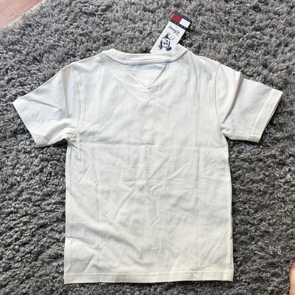 NWT - Tommy Hilfiger Kids Cream T-Shirt with Mickey Design - 4 - Picture 4 of 6